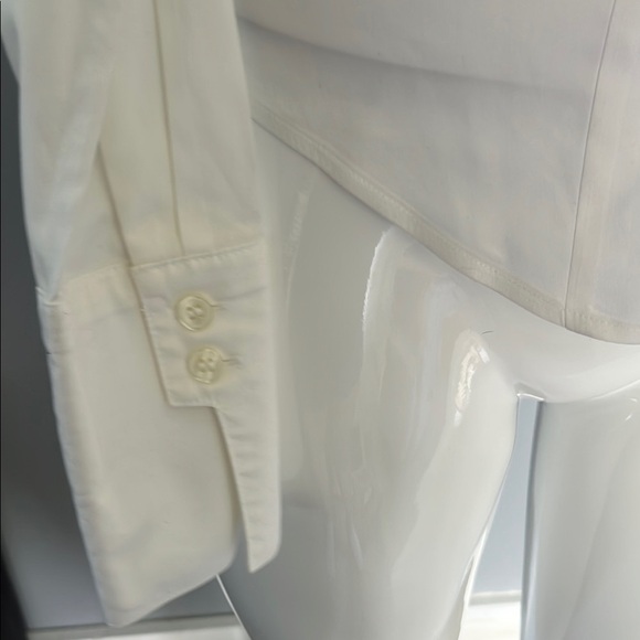 Calvin Klein White Fitted Button Down Shirt with Notched Collar - Picture 4 of 7